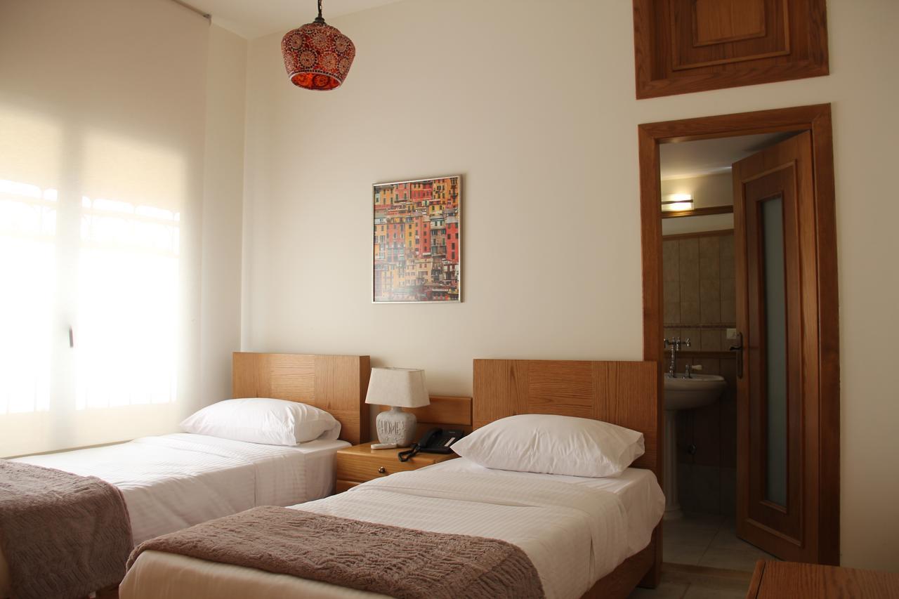 Domaine De Chouchene Hotel Sahrat al Qashsh Bagian luar foto